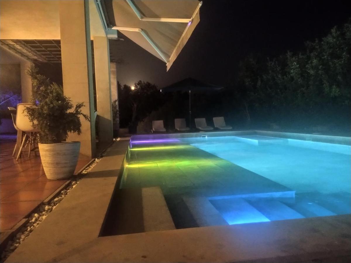 Les Canyes Cottage, Private Villa Resort Piera Екстер'єр фото