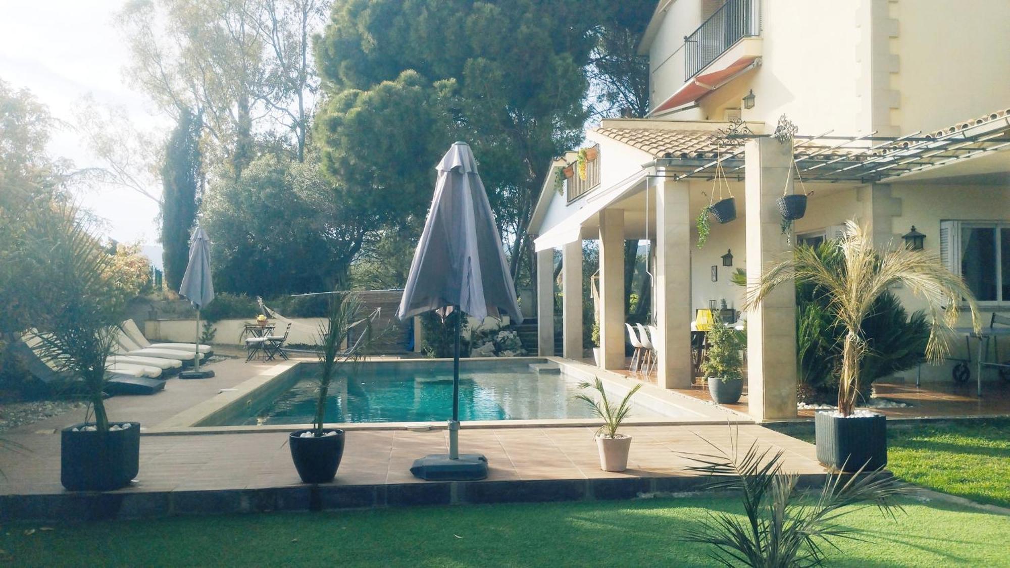 Les Canyes Cottage, Private Villa Resort Piera Номер фото