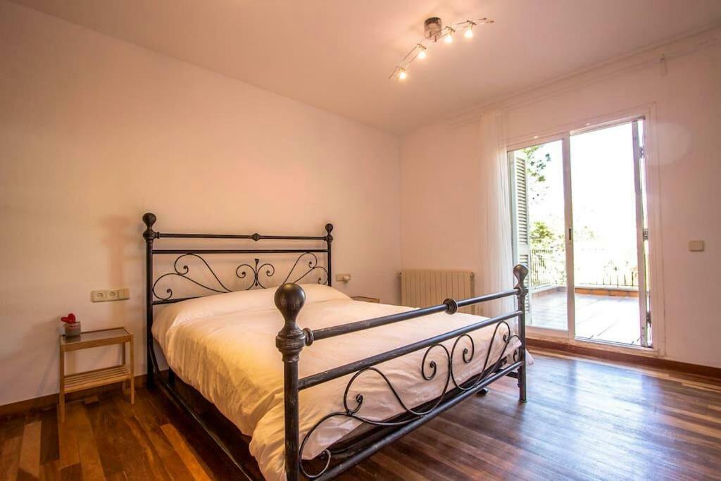 Les Canyes Cottage, Private Villa Resort Piera Екстер'єр фото