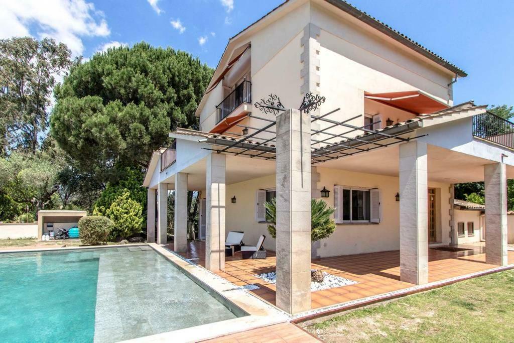 Les Canyes Cottage, Private Villa Resort Piera Екстер'єр фото