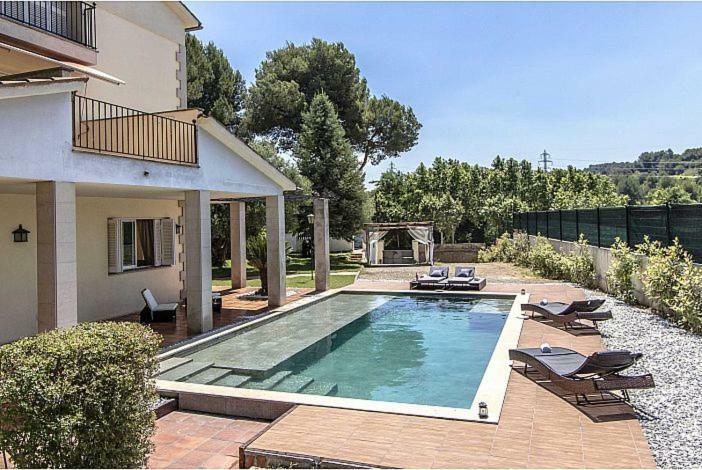 Les Canyes Cottage, Private Villa Resort Piera Екстер'єр фото