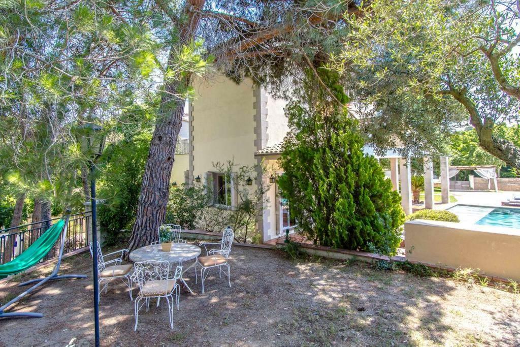 Les Canyes Cottage, Private Villa Resort Piera Екстер'єр фото